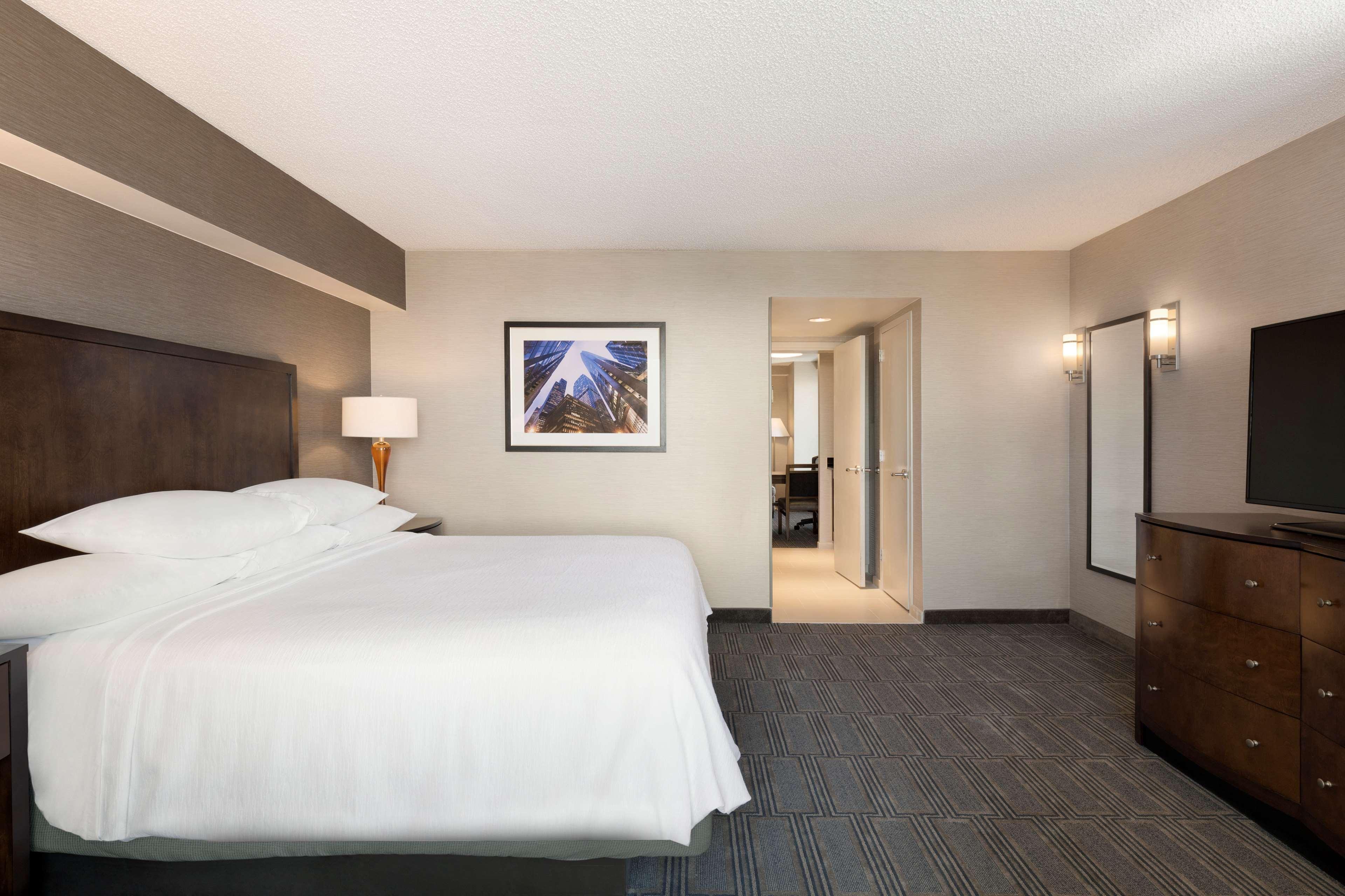Embassy Suites By Hilton Chicago לומברד מראה חיצוני תמונה
