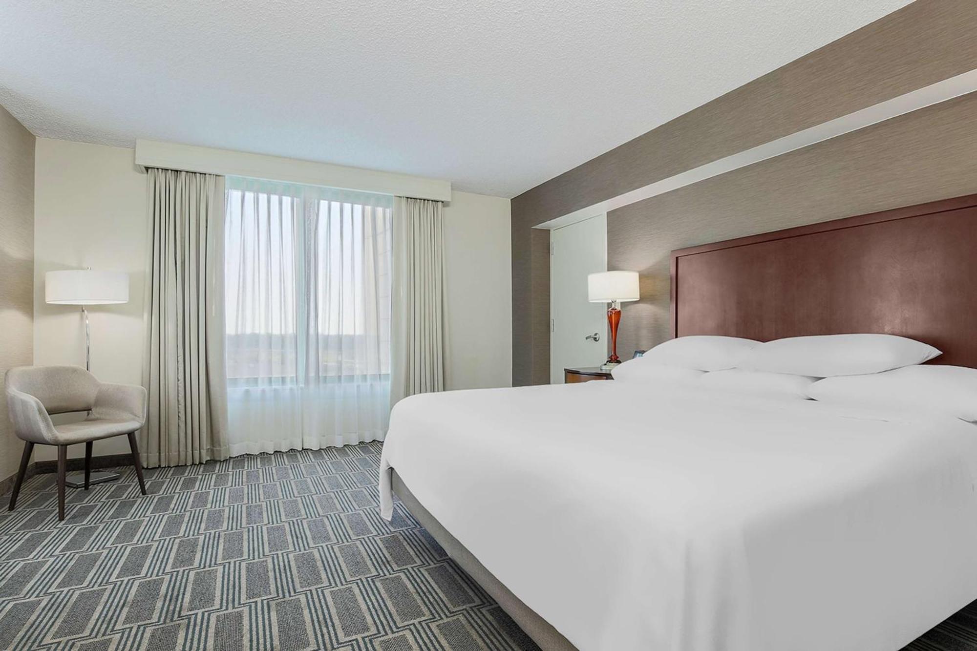 Embassy Suites By Hilton Chicago לומברד מראה חיצוני תמונה
