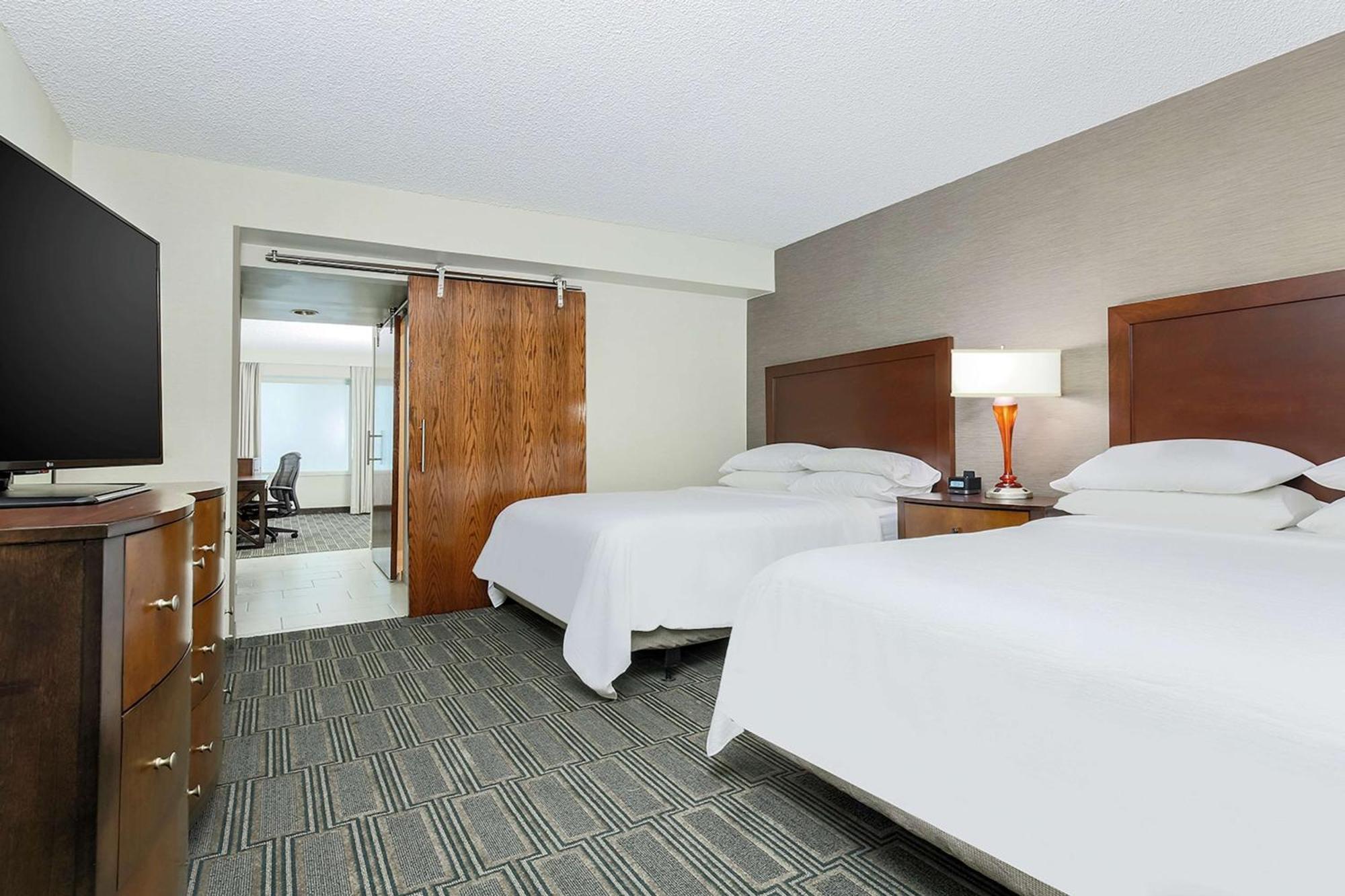 Embassy Suites By Hilton Chicago לומברד מראה חיצוני תמונה